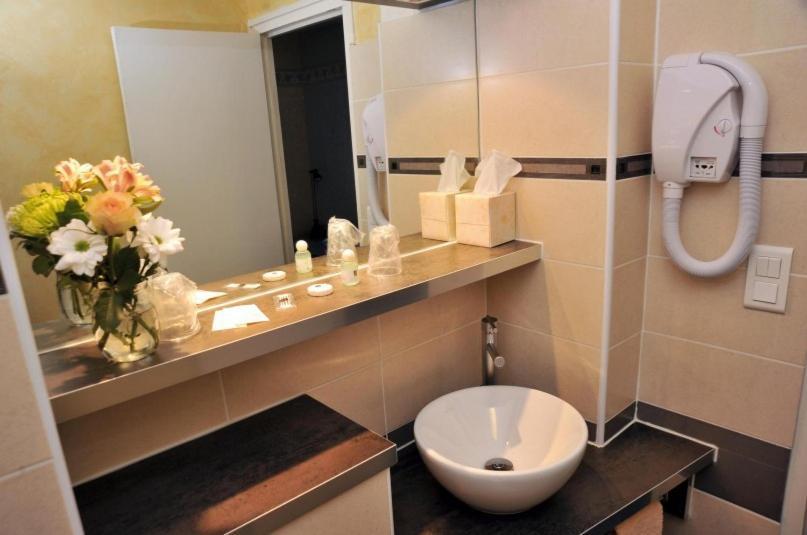 Hotel Gambetta 롱르소니에 객실 사진